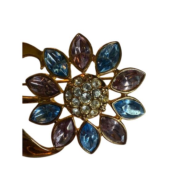 Vintage Avon Gold Tone Rhinestone Flower Brooch Pin - Picture 4 of 5